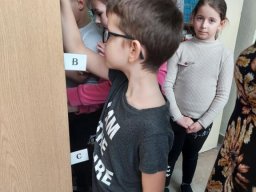 b_1024_768_0_00_images_2023_2024_KAWA_Pasowanie_czytelnik_428513552_866268698634413_8178143827580225774_n